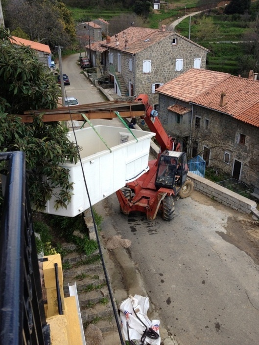 route barrée le temps de la livraison... route barrée le temps de la livraison...