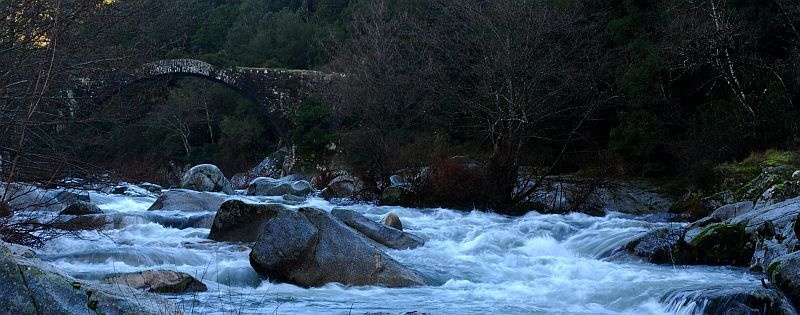 Le pont d'Abra ©Jacques Bartoli